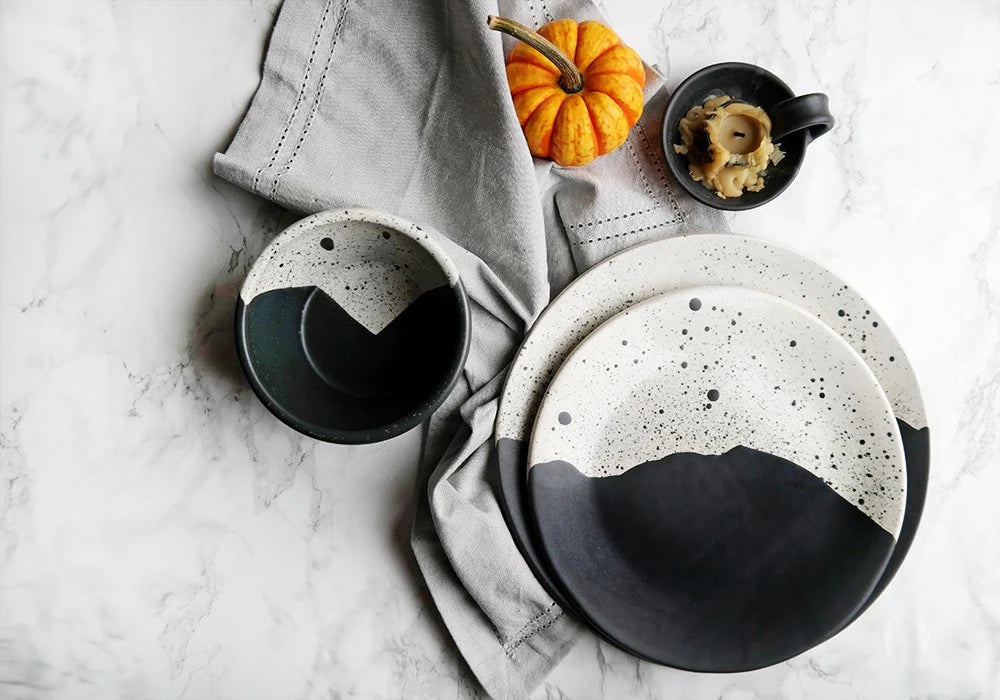 High Peaks Soup Bowl - Black + White