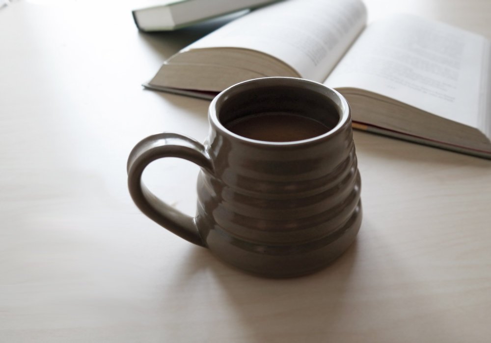 Bee Skep Pottery Mug - Moss Green - Stuck in the Mud Pottery