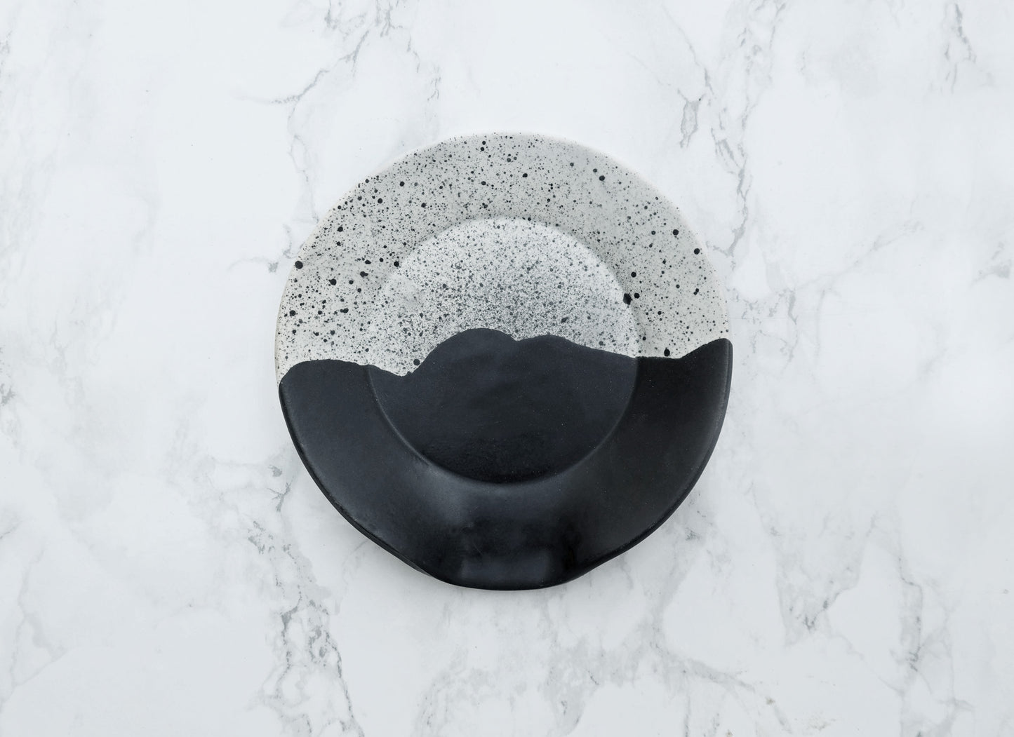 High Peaks Ceramic Spoon Rest - Black + White
