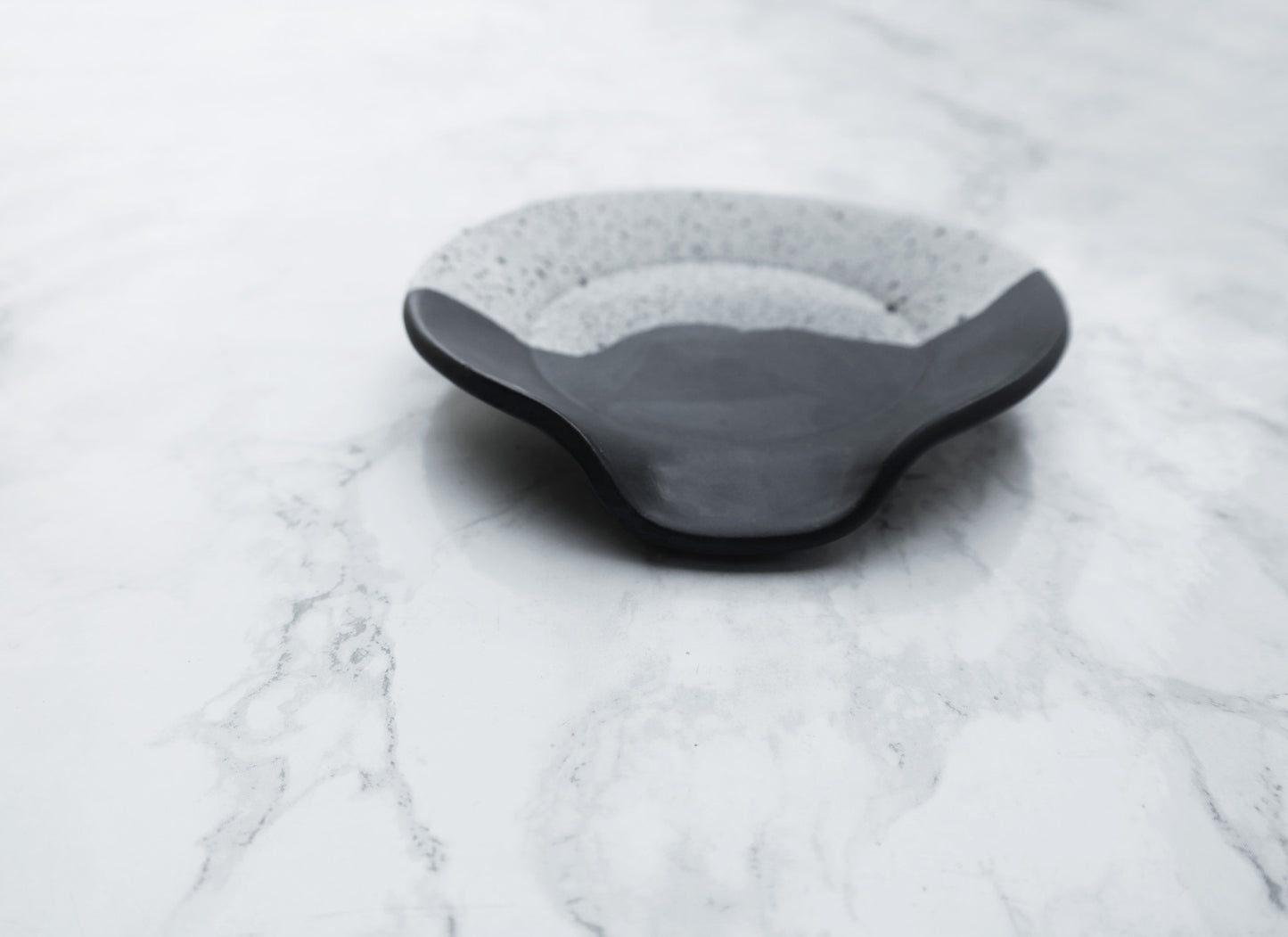 High Peaks Ceramic Spoon Rest - Black + White